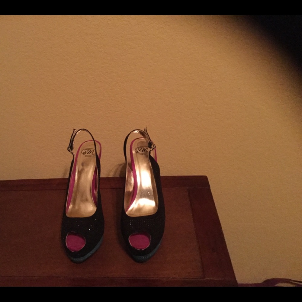 Beautiful SM Heels Black Multi
